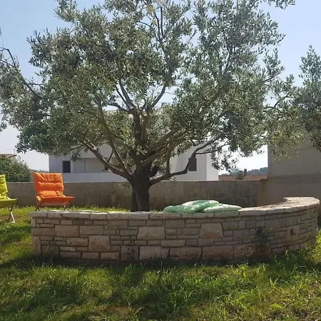 Lino Apartment Premantura